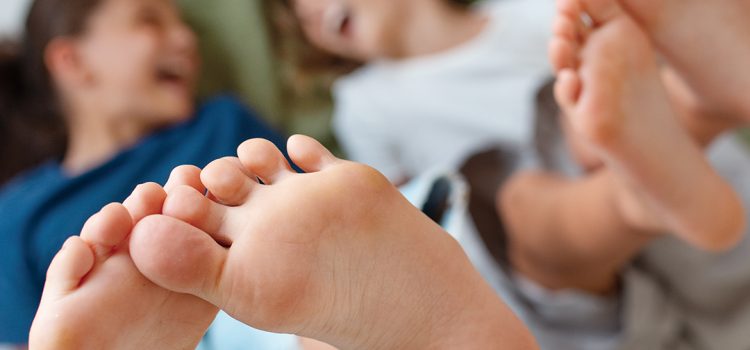Revisión Podológica Infantil: Cuidar los Pies Desde la Infancia Revisión Podológica Infantil: Cuidar los Pies Desde la Infancia