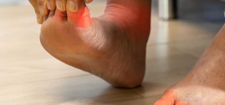 Cuidados del Pie Diabético en Verano: El Rol Clave del Podólogo Cuidados del Pie Diabético en Verano: El Rol Clave del Podólogo